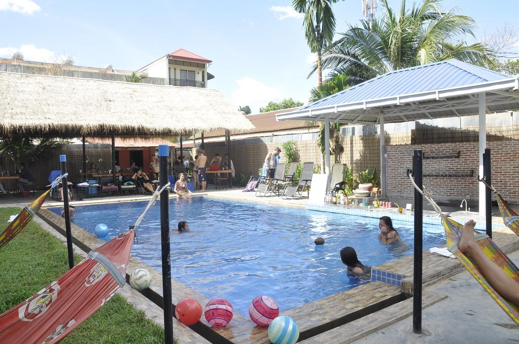 Pool Party Hostel Siem Reap Exterior foto