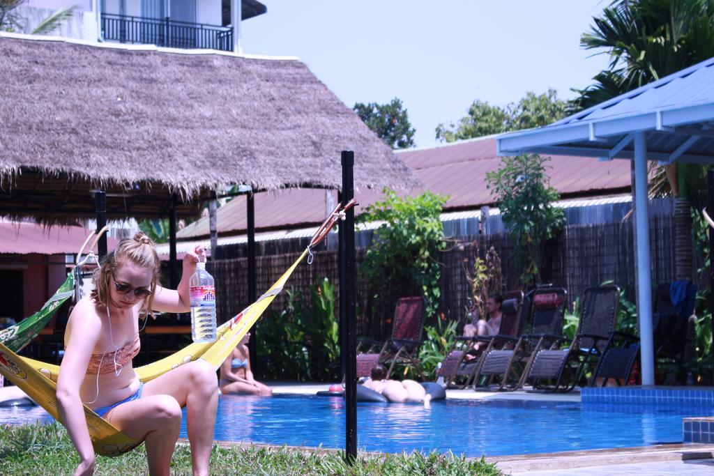 Pool Party Hostel Siem Reap Exterior foto