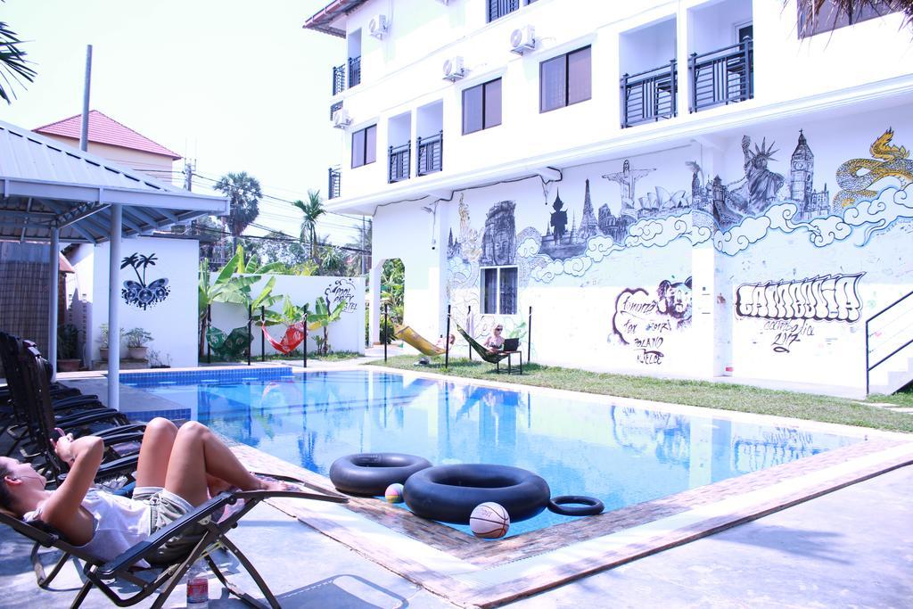 Pool Party Hostel Siem Reap Exterior foto